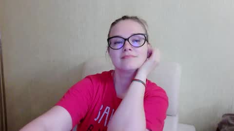 Snapshot of emma_misty_ chatting on November 5, 2025, 7:14 pm emma_misty_ online show from November 5, 2025, 7:14 pm