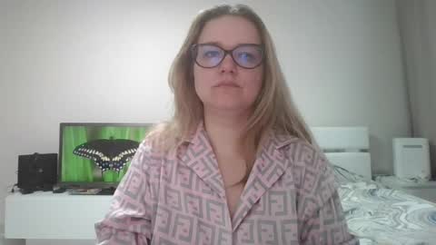 emma_misty_ online show from April 9, 2026, 8:20 am