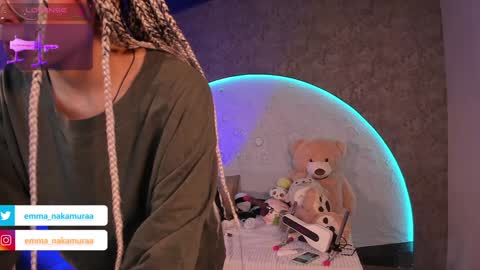     online show from December 6, 2024, 1:11 pm