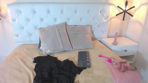 Emma online show from February 5, 2025, 6:15 pm