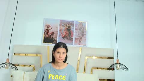 Emma online show from November 17, 2025, 2:34 pm