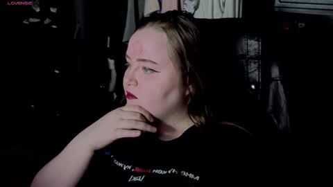 Emma Razumovskaya online show from November 3, 2025, 9:16 pm