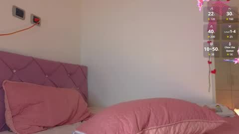 EMMA REVEES  online show from February 17, 2026, 9:28 am