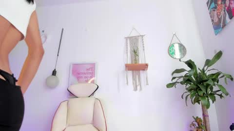 Snapshot of emma_rinaldi_ chatting on April 9, 2026, 3:28 pm Emma online show from April 9, 2026, 3:28 pm
