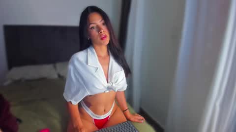 Emma INDEPENDENT MODEL online show from February 7, 2025, 9:48 pm