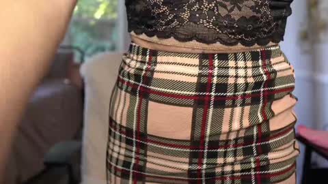 Snapshot of emma_ruby chatting on December 16, 2024, 5:43 pm Emma Ruby online show from December 16, 2024, 5:43 pm