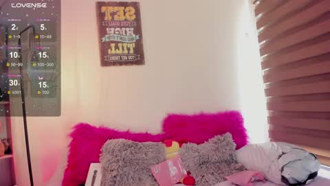 EMMA  online show from April 18, 2026, 7:58 pm