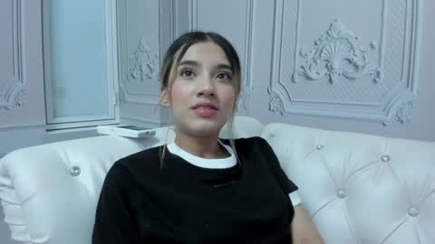 EMMA online show from December 2, 2024, 10:45 pm