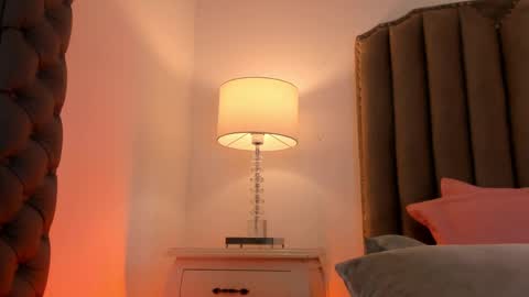 Ema online show from March 3, 2025, 3:09 pm