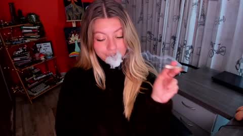 Snapshot of emmaa_hostt chatting on January 7, 2025, 3:46 am Ema .l. online show from January 7, 2025, 3:46 am