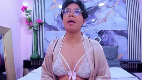 Snapshot of emmaa_lex chatting on September 21, 2025, 2:46 am Emma online show from September 21, 2025, 2:46 am