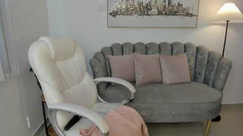 Snapshot of emmaa_walker_ chatting on July 28, 2026, 6:20 pm emmaa_walker_ online show from July 28, 2026, 6:20 pm