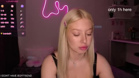 Snapshot of emmaandjake chatting on May 21, 2026, 3:19 pm emmaandjake online show from May 21, 2026, 3:19 pm