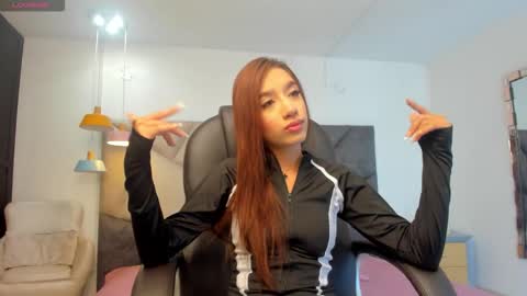 Emma  online show from November 9, 2025, 5:44 pm