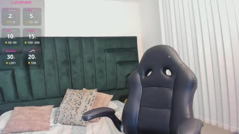 Emma  online show from November 13, 2025, 5:56 pm