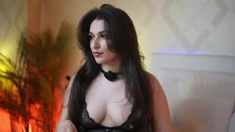  Emma  online show from April 14, 2026, 7:31 pm