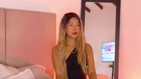 E M M A  online show from March 25, 2026, 4:46 pm