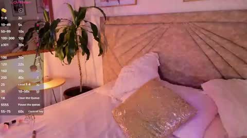 Snapshot of emmaduff_ chatting on June 29, 2026, 11:43 am online show from June 29, 2026, 11:43 am