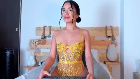 Snapshot of emmaellis chatting on February 26, 2025, 4:58 am valentina online show from February 26, 2025, 4:58 am