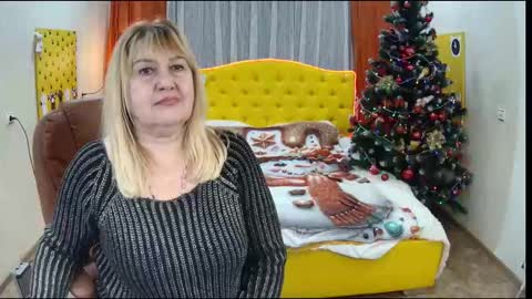 emmaellison924117 online show from January 5, 2026, 5:27 pm