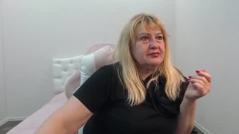 emmaellison924117 online show from July 18, 2026, 7:12 am