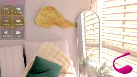  Emma Ferrary  online show from November 18, 2025, 6:34 pm