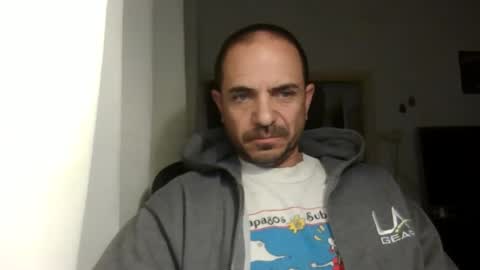 Ariel online show from March 12, 2025, 3:24 am