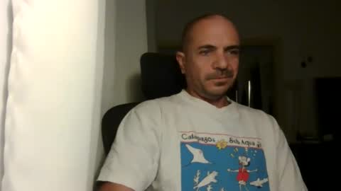 Ariel online show from November 9, 2025, 3:38 am