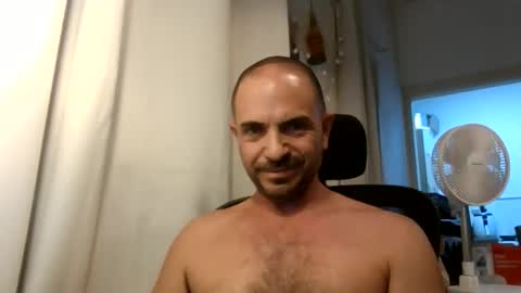 Snapshot of emmagold123 chatting on June 10, 2026, 5:12 pm Ariel online show from June 10, 2026, 5:12 pm