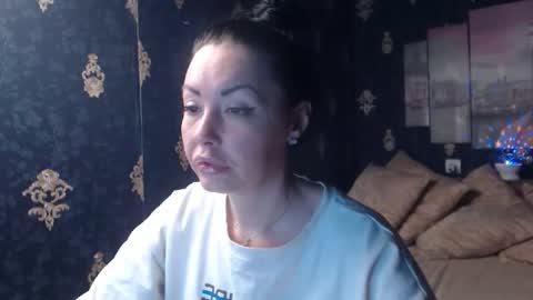 EmmaGoldX online show from January 16, 2026, 2:04 am