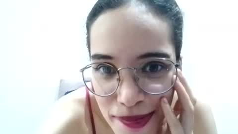 Snapshot of emmaguanaof chatting on December 15, 2024, 2:05 pm Emma online show from December 15, 2024, 2:05 pm