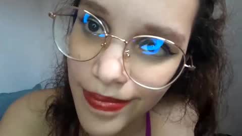 Snapshot of emmaguanaof chatting on May 22, 2026, 4:23 pm Emma online show from May 22, 2026, 4:23 pm