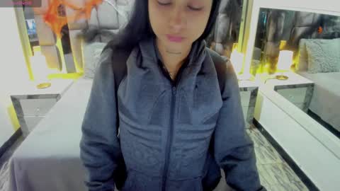 EMMA HILL online show from October 24, 2025, 10:55 am