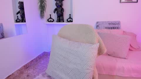 emmajohanson online show from January 7, 2026, 8:33 pm