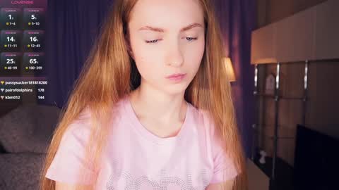 Snapshot of emmalaflame chatting on January 11, 2025, 2:20 am Emma day Wendy night online show from January 11, 2025, 2:20 am