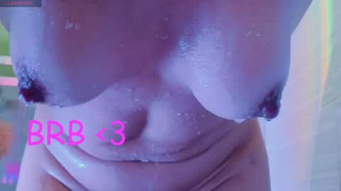 Snapshot of emmamiller__ chatting on April 21, 2026, 10:54 am online show from April 21, 2026, 10:54 am