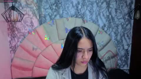 Snapshot of emmamiller__ chatting on May 3, 2026, 10:54 am online show from May 3, 2026, 10:54 am