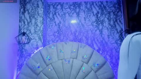 Snapshot of emmamiller__ chatting on May 22, 2026, 10:54 am online show from May 22, 2026, 10:54 am