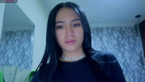 Snapshot of emmamiller__ chatting on May 26, 2026, 10:22 am online show from May 26, 2026, 10:22 am