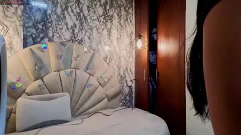 Snapshot of emmamiller__ chatting on June 2, 2026, 10:39 am online show from June 2, 2026, 10:39 am