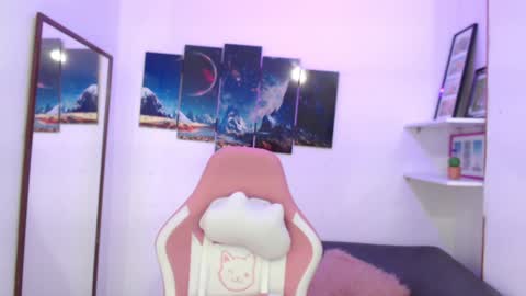 Emma  online show from December 24, 2024, 1:38 am