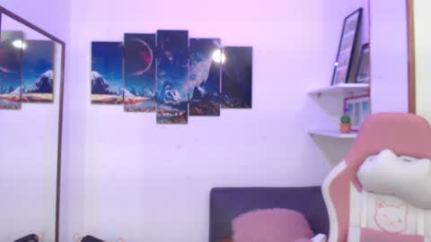 Emma  online show from February 1, 2025, 2:05 am