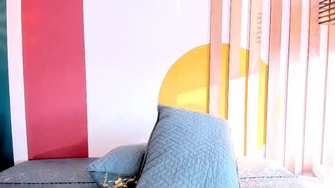 emmanaughty_ online show from September 19, 2025, 10:10 pm