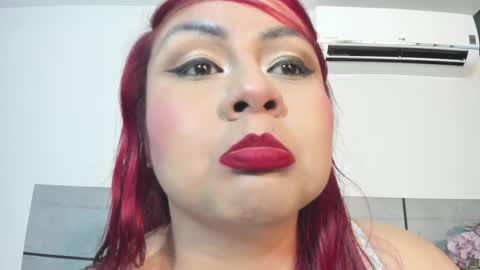 Snapshot of emmasmithh2 chatting on March 19, 2026, 2:37 am Emma online show from March 19, 2026, 2:37 am