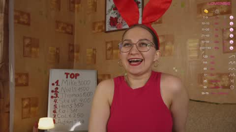 Mia online show from February 6, 2025, 3:31 pm