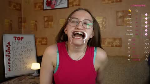 Mia online show from March 5, 2025, 4:35 pm