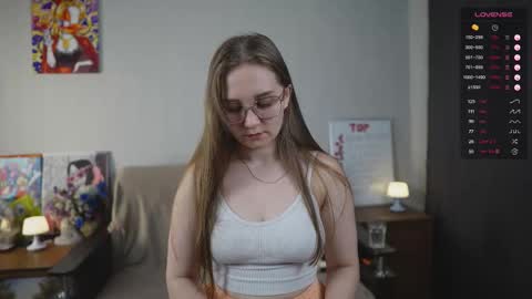 Mia online show from October 25, 2025, 3:18 pm