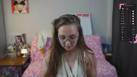 Snapshot of emmatiny chatting on June 16, 2026, 6:43 pm Mia online show from June 16, 2026, 6:43 pm