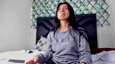  Emma  online show from April 4, 2026, 4:04 pm