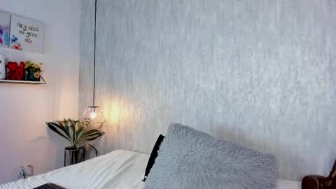 Snapshot of emmazc_ chatting on May 27, 2026, 9:01 pm emmazc_ online show from May 27, 2026, 9:01 pm